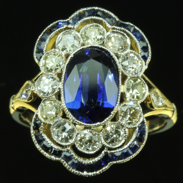 Splendid Belle Epoque Art Deco sapphire and diamonds antique engagement ring